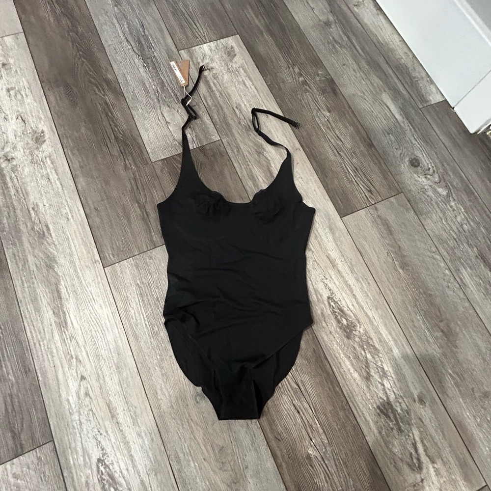 SKIMS Medium Bodysuit